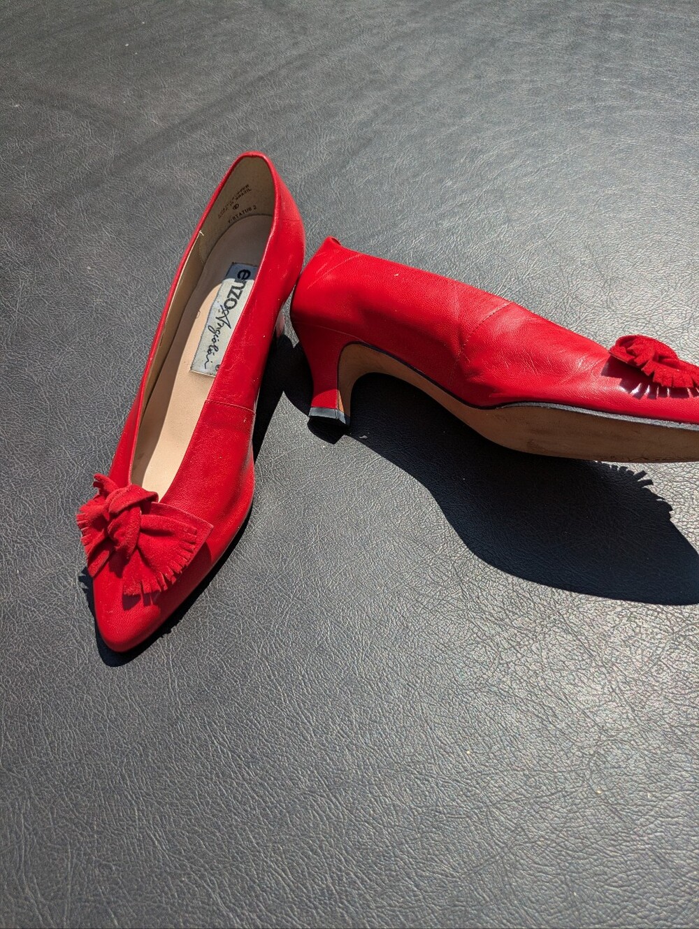 Enzo Angiolini Red Pointed-Toe Bow Pump 7-1/2 M - Picture 2 of 5